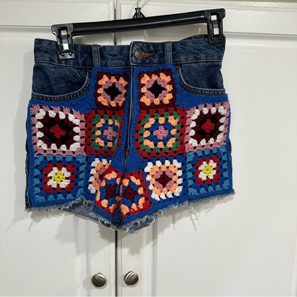 FARM Rio Colorful Crochet Women Shorts - Picture 4 of 9